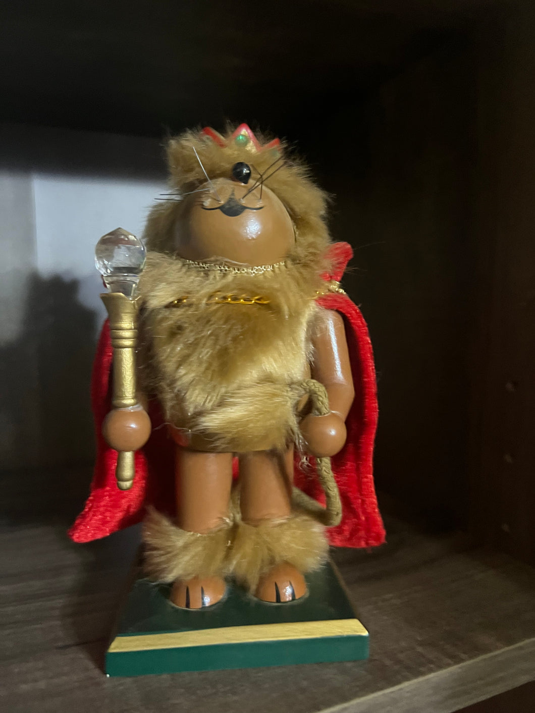 Wizard Of Oz Cowardly Lion Rare Nutcracker