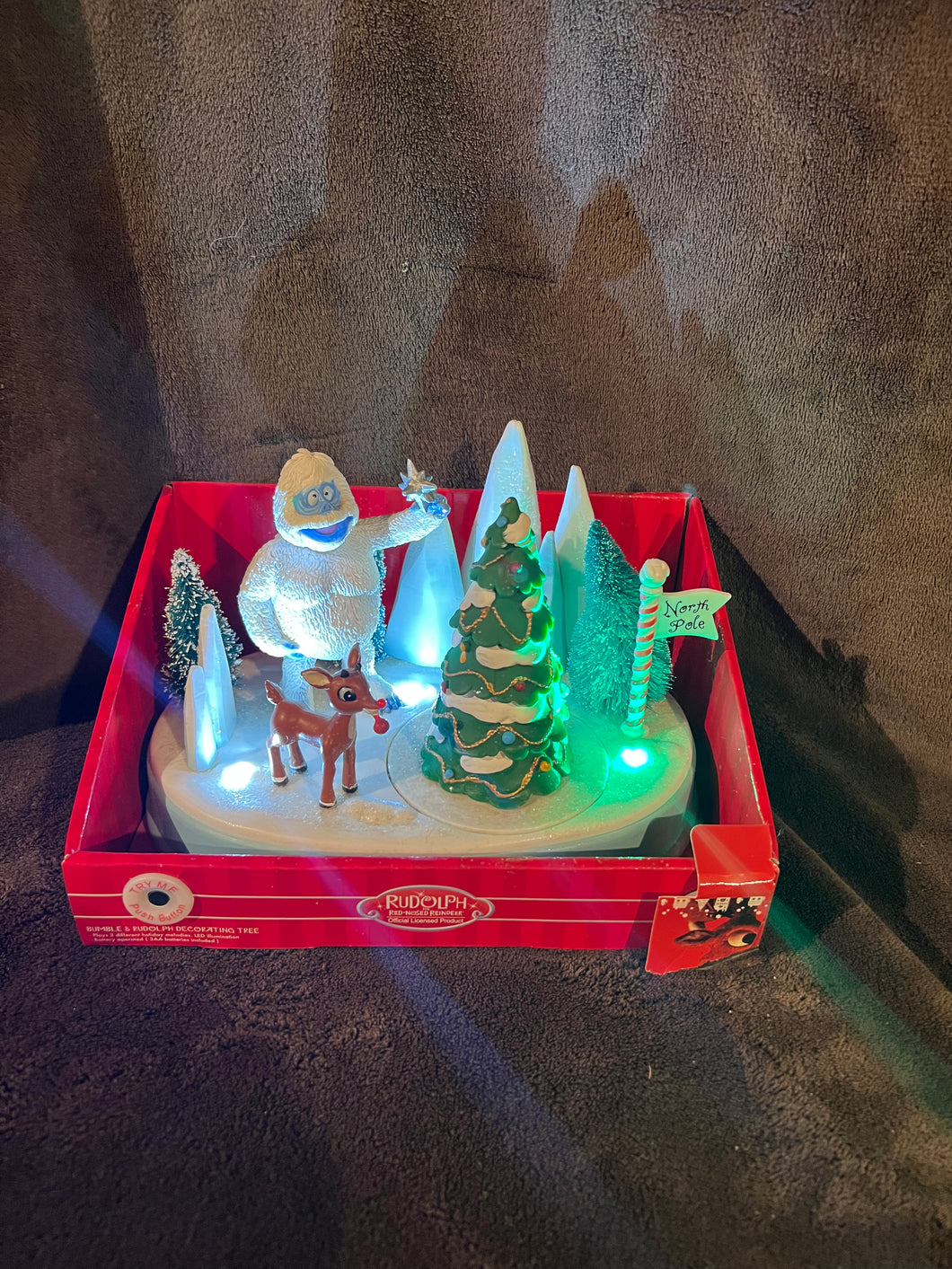 Rudolph Island of Misfit Toys Bumbles and Friends Lightup Display in original box Never removed